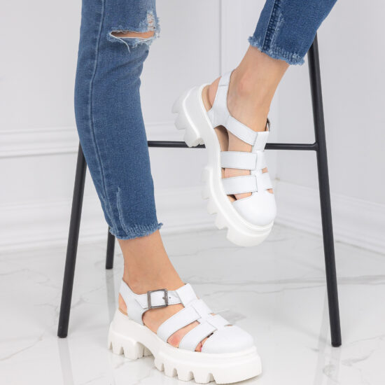 Alternative view of Бели сандали със затворени пръсти от естествена кожа