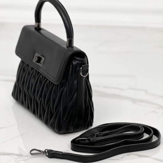 Малка черна дамска чанта 20069 /