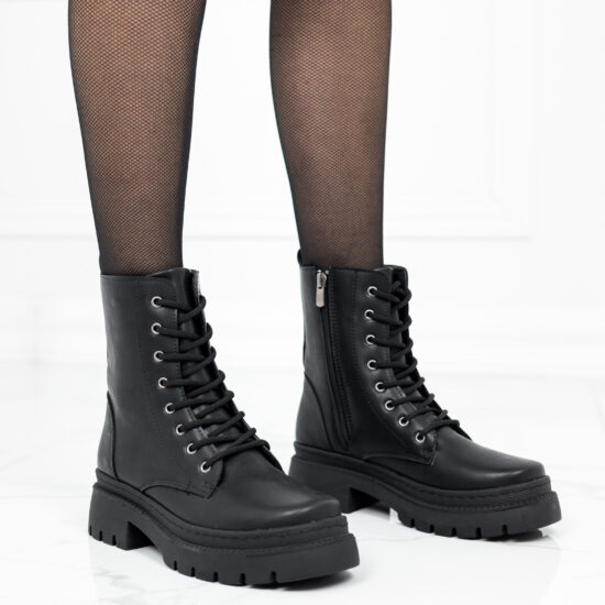 Класически черни кожени кубинки CarIo 10617 /