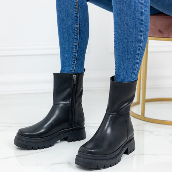 Alternative view of Черни ежедневни дамски боти Ermete 10619