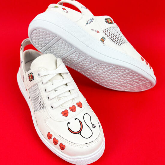 Медицински маратонки Red Hearts в бяло с отворена пета 600026 /