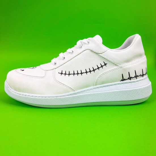 Медицински маратонки Wound в бяло с принт 600028 /