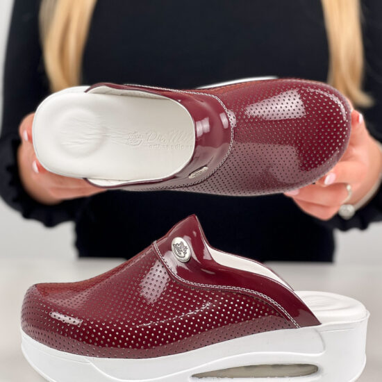 Дамско червено анатомично медицинско сабо /