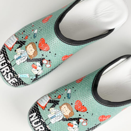 Alternative view of Дамско анатомично медицинско сабо в зелено