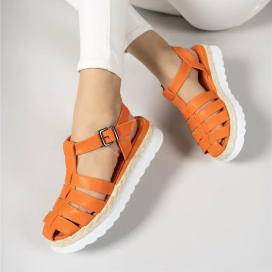 Дамски оранжеви олекотени сандали със затворени пръсти /