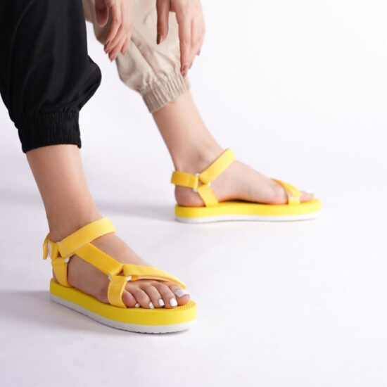 Alternative view of Дамски спортни сандали с регулируеми каишки в жълто