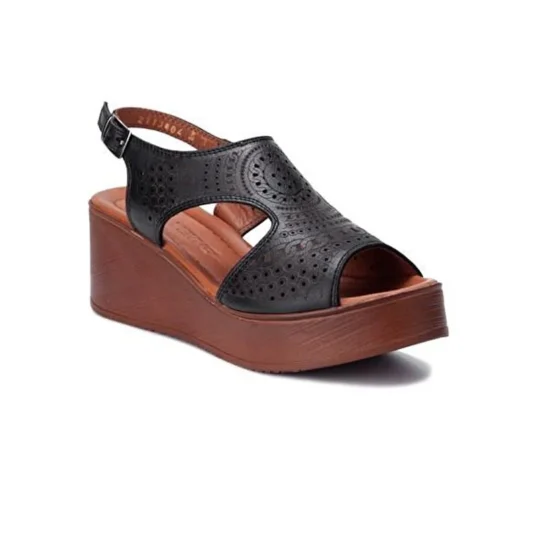 Черни сандали на платформа от естествена кожа с перфорация /