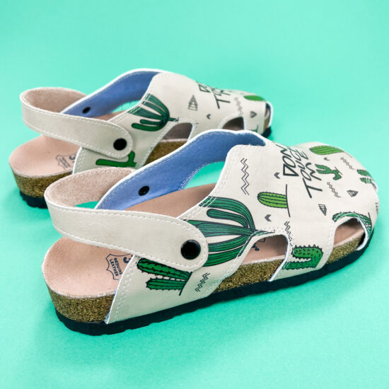 Alternative view of Don't Tuch Me