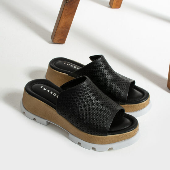 Majesty Черни чехли на платформа от естествена кожа /