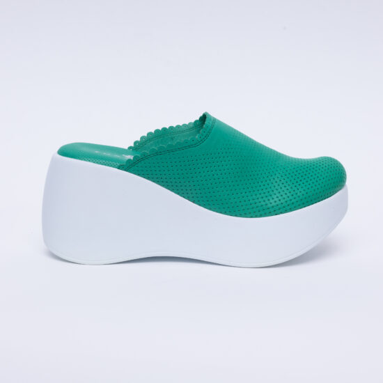 Alternative view of Sirena