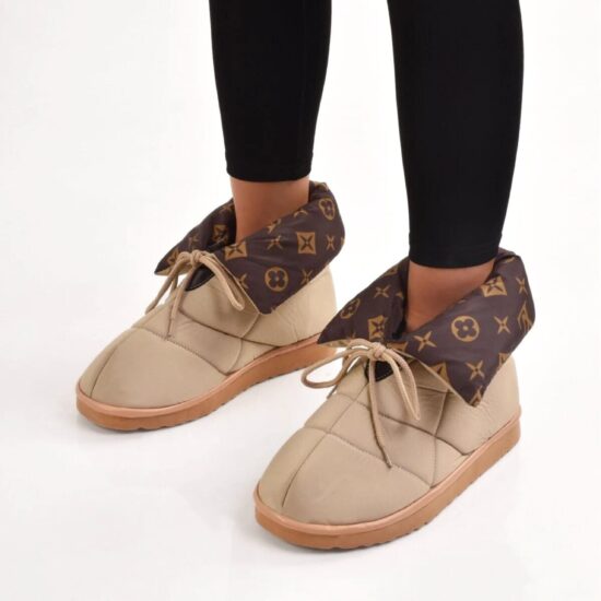 Модерни дамски бежови апрески Snowy 10610 /