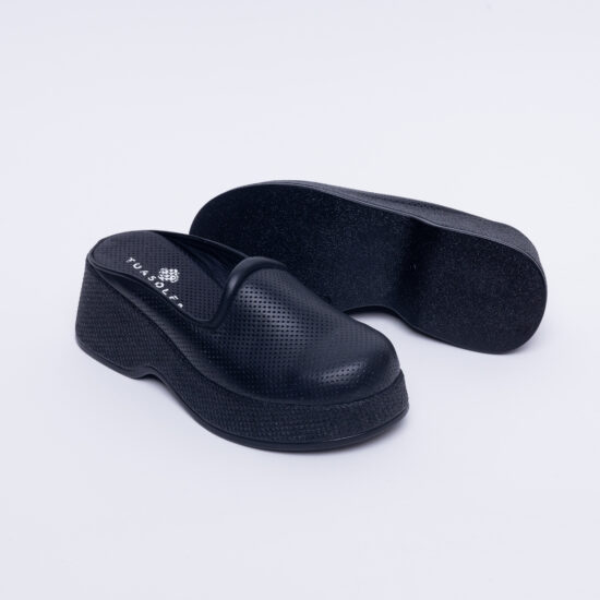 Черни дамски чехли на платформа от естествена кожа /