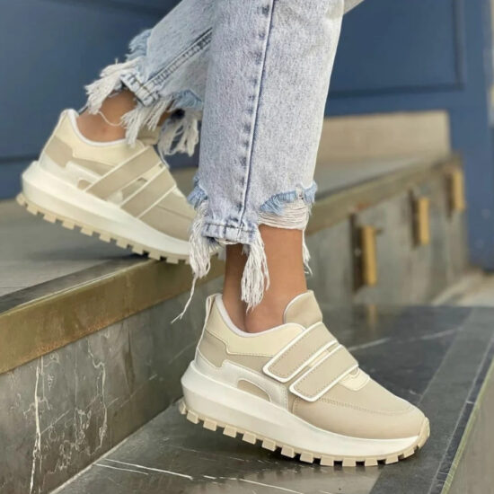 Дамски бежови маратонки /