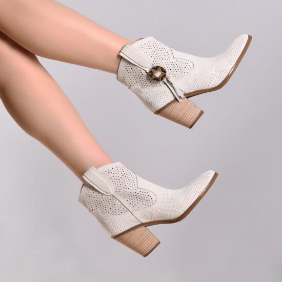 Дамски бели летни боти от естествен велур с перфорация на нисък ток /