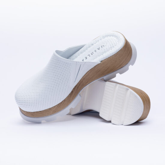 Бяло сабо на платформа от естествена кожа /