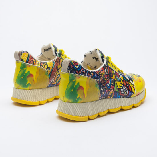 Дамски цветни маратонки с оригинален дизайн /