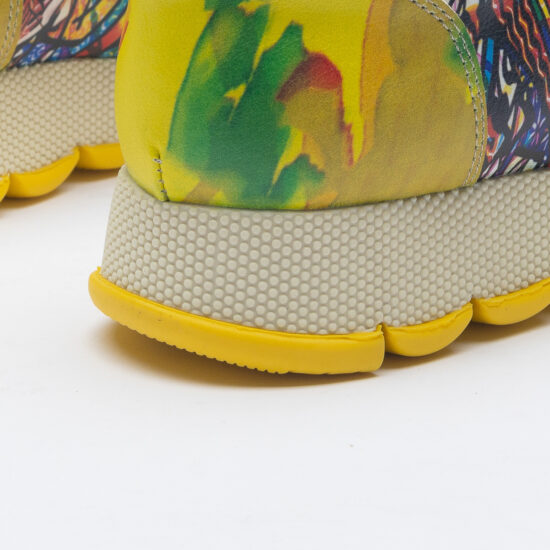 Дамски цветни маратонки с оригинален дизайн /