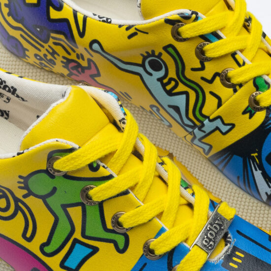 Дамски цветни маратонки с оригинален дизайн /