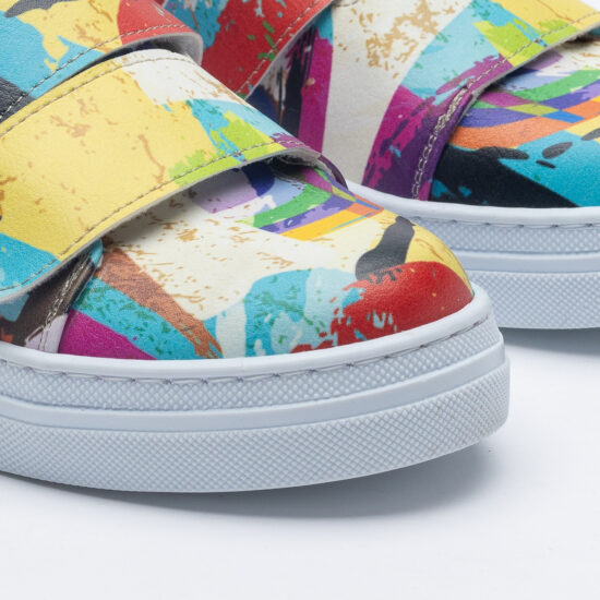 Дамски цветни кецове с оригинален дизайн /