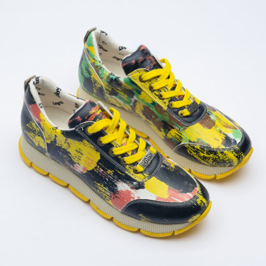 Дамски цветни маратонки с оригинален дизайн /