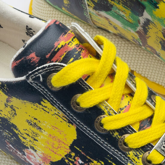 Дамски цветни маратонки с оригинален дизайн /