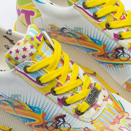 Дамски цветни маратонки с оригинален дизайн /