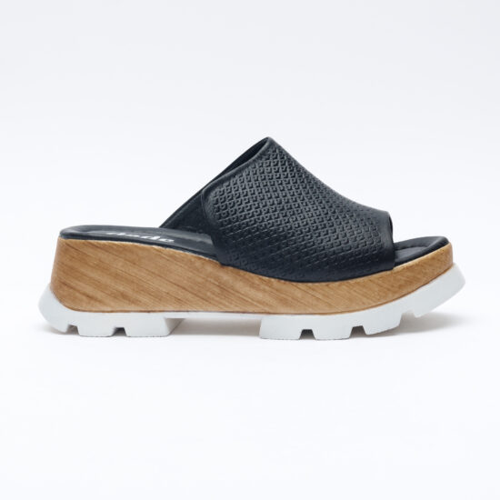 Majesty Черни чехли на платформа от естествена кожа /