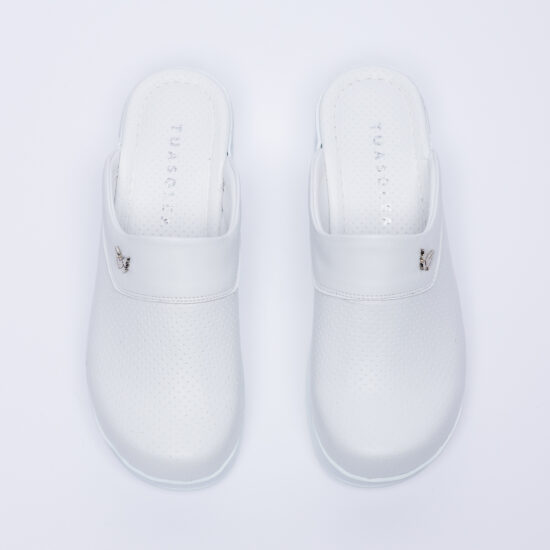 Comfort Бяло медицинско анатомично сабо на платформа /