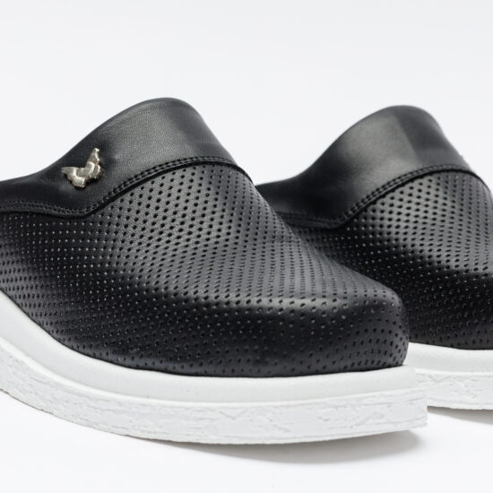 Черни анатомични чехли от естествена кожа /