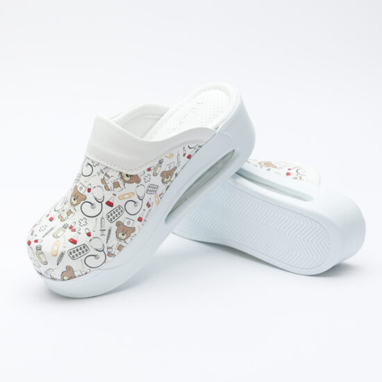 Медицинско сабо на платформа от еко кожа /