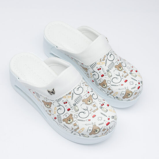 Медицинско сабо на платформа от еко кожа /