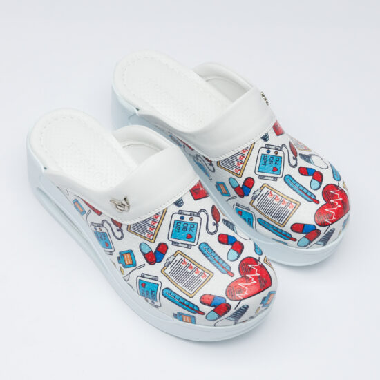 Медицинско сабо на платформа от еко кожа /