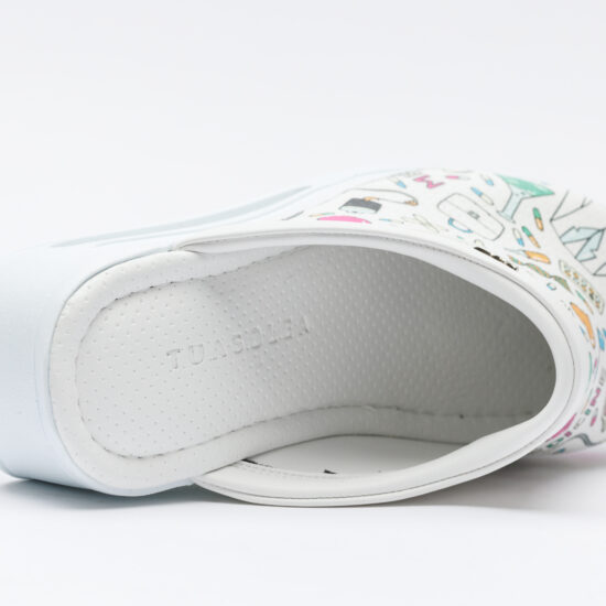 Wellbeing Медицинско сабо на платформа от еко кожа /