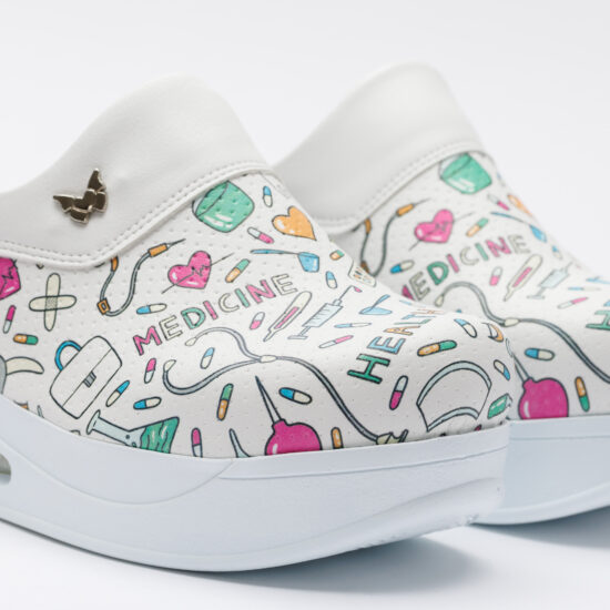 Wellbeing Медицинско сабо на платформа от еко кожа /