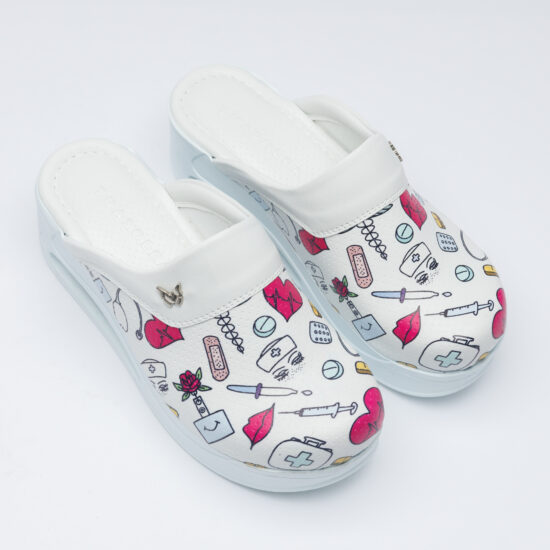 Медицинско сабо на платформа от еко кожа /