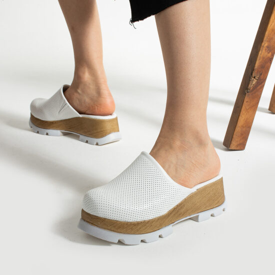 Alternative view of Бяло сабо на платформа от естествена кожа