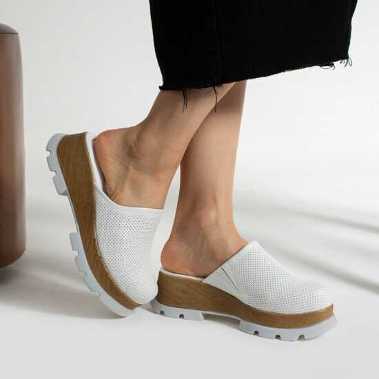 Бяло сабо на платформа от естествена кожа /