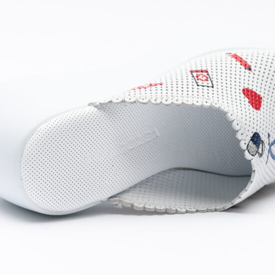 Медицинско сабо на платформа от естествена кожа /