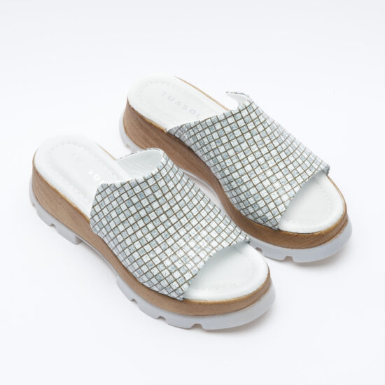 Бели чехли на платформа от естествена кожа /