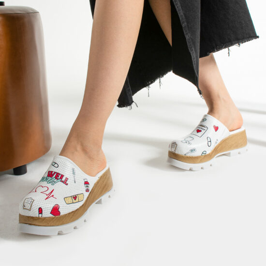 Медицинско сабо на платформа от естествена кожа /