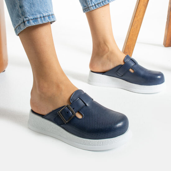 Alternative view of Синьо анатомично работно сабо от естествена кожа