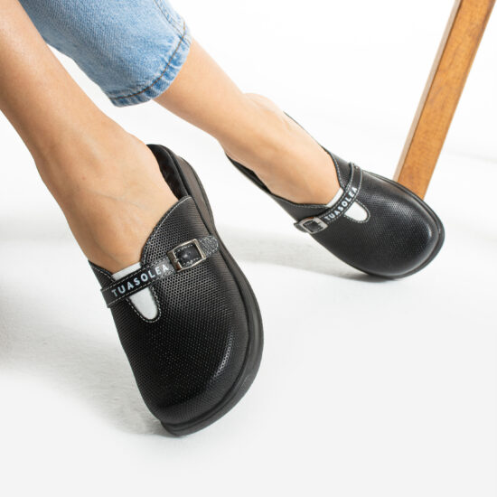 Черни кожени чехли с анатомична гел стелка /