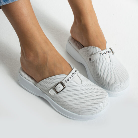 Бели кожени чехли с анатомична гел стелка /