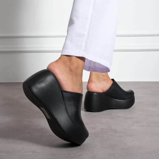 Alternative view of Черни анатомични чехли на платформа от естествена кожа