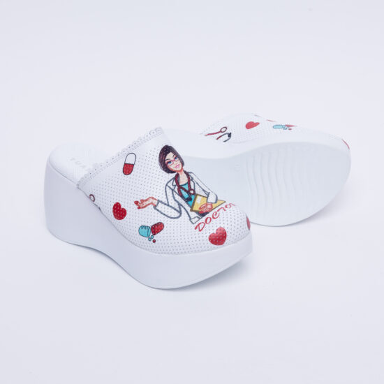 Анатомични медицински чехли на платформа от естествена кожа /