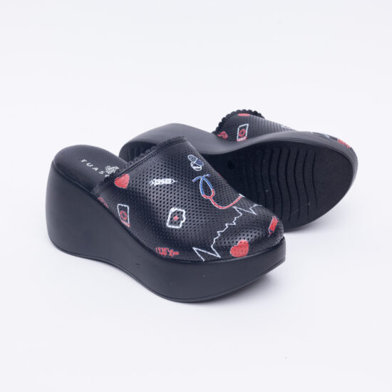 Медицинско сабо на платформа от естествена кожа /