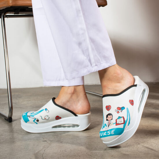 Дамско анатомично медицинско сабо на платформа /