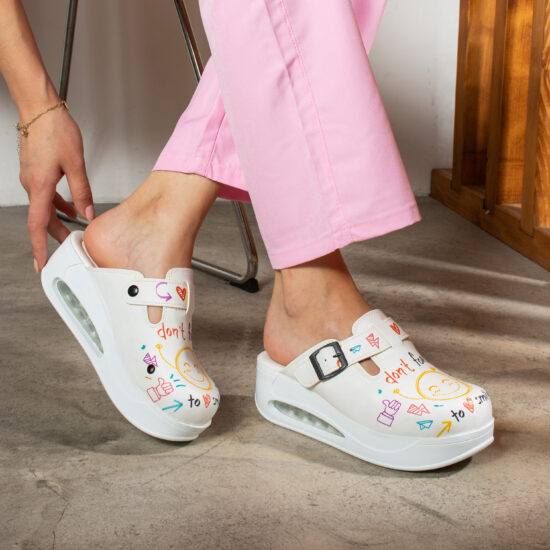 Дамско анатомично работно сабо на платформа /