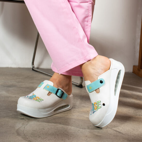 Дамско анатомично медицинско сабо на платформа /