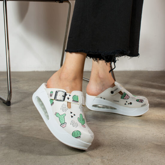 Дамско анатомично работно сабо на платформа /